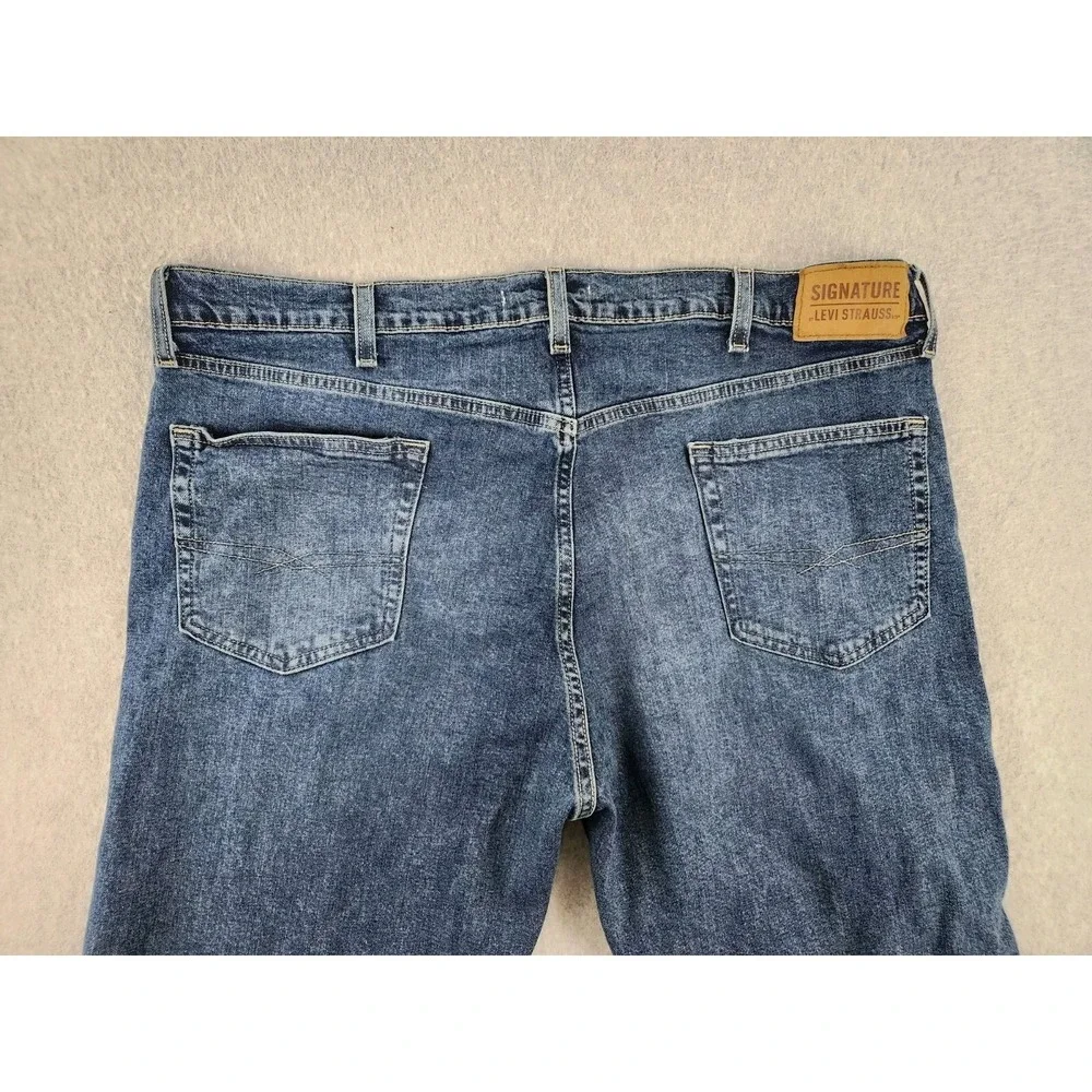 Levi Strauss Signature Men Relaxed Fit Cotton Denim Work Jeans 42x32 Medium Blue